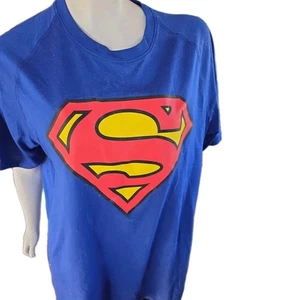 Under Armour Superman DC Comics USA Logo Navy Heatgear Loose Shirt Mens Small - Picture 1 of 5