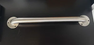 18'' x 1 1/2'' Stainless Steel Grab Bar Franklin Brass 15LBG - Picture 1 of 3
