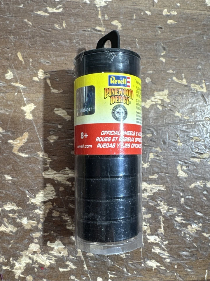 Revell Pinewood Derby Official Wheels and Axles (1 PACK - 4 Wheels Total) NEW - Image 1 of 1