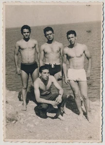 VTG PHOTO Affectionate HANDSOME Shirtless Swimsuit Beefcake Bulge Men Gay 1950s - Picture 1 of 2