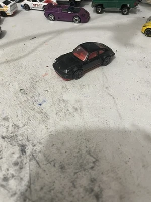 Hotwheels Porsche 964 Carrera 2 - Image 1 of 4