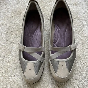 Liz Claiborne Reanie Shoes Slip On 7.5 M Leather Tan Strap Wedge Mules NWOB - Picture 1 of 9