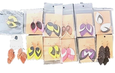 Lote de 12 Pendientes Colgantes Diseño Hoja Cuero PU Vegano NUEVO Foto 1 de 4