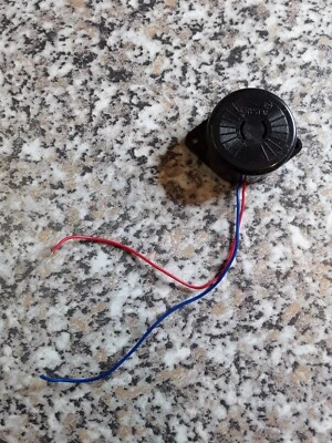 Crystal 27C Continuous Piezo Black Buzzer With 1.5V-27VDC Supply - Image 1 of 3