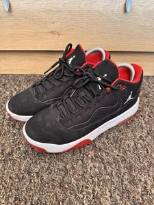 Nike Air Jordan Max Aura 2 - schwarz / rot - Größe 6 sehr guter Zustand - Bild 1 von 7