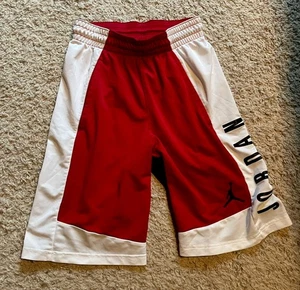 Nike Herren Basketball Shorts - rot weiß schwarz - Jordan Größe Small - Bild 1 von 3