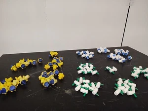 Pyrex Kimble  No. 19 Polyethylene Standard Taper Stoppers Lot of 120 - Picture 1 of 10