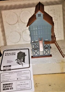 VINTAGE 1971 HO SCALE #2711 BACHMANN PLASTICVILLE COALING STATION KIT, EXCELLENT - Picture 1 of 4