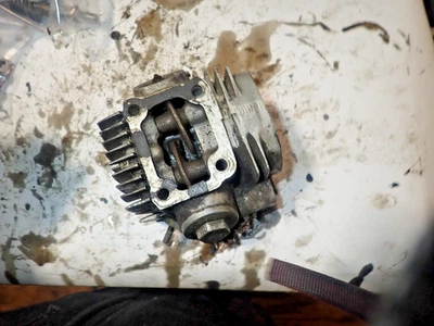 HONDA 1969  CT 90 trail 90 Cylinder Head/Valves - Image 1 of 4