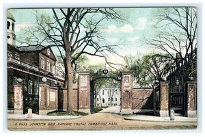 Vintage Johnston Gate Harvard College Cambridge MA Lithographie Postkarte - zerrissen - Bild 1 von 2