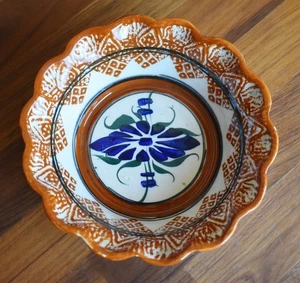 Decorative Hand-Painted Ceramic Bowl Central America - Picture 1 of 3