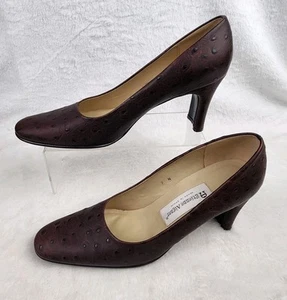 Etienne Aigner Dreamer Brown Ostrich Embossed Genuine Leather Sz 9N Pump Heels - Picture 1 of 13