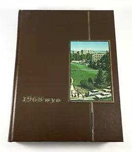 Vintage Yearbook: University of Wyoming: WYO 1968 Edition - Bild 1 von 6