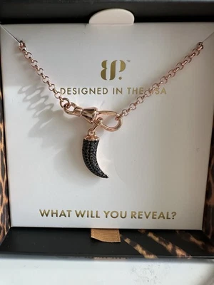 Collar Bomb Party Indómito “Garras Impecables” Ónix Negro Circonita cúbica en Oro Rosa Foto 1 de 4