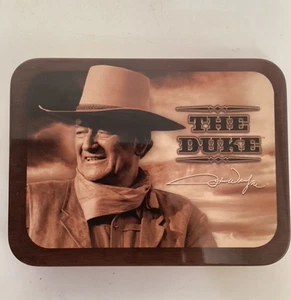 Carte da gioco e latta John Wayne "Il Duca" due mazzi sigillati nuovi - Foto 1 di 4