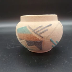 Suthwestern Style Sand Art Pottery Vase MM 29 Signed Mini Tribal Decor Vintage - Picture 1 of 8