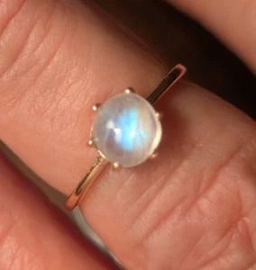 Pretty 9-10 k rose gold ring with rainbow moonstone sz 6.5 - Picture 1 of 5