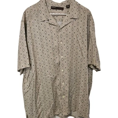 Perry Ellis Button Up Men's XL Beige Geometric Short Sleeve  Lightweight EUC  - Image 1 of 4