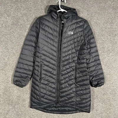 Jaqueta Mountain Hardwear Feminina Média Preta com Capuz Parka Isolada - Imagem 1 de 4