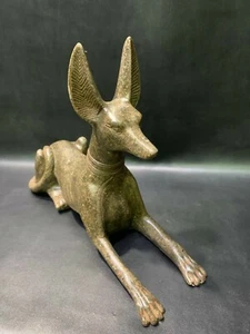 Granit Anubis Gott des Jenseits & Mumifizierung sitzt zum Schutz der Toten - Bild 1 von 5