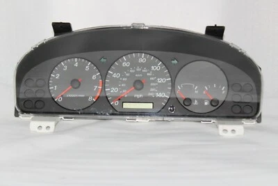 Cuadro de instrumentos velocímetro medidores 00 Mazda 626 con 100.912 millas Foto 1 de 4