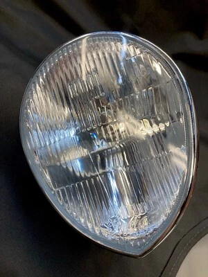 Cubo y anillo de ajuste de faros de lágrima para motocicleta Indian Foto 1 de 4