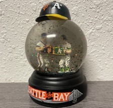 San Francisco Giants Oakland Athletics 2018 Snowglobe  Battle of the Bay 5” SGA