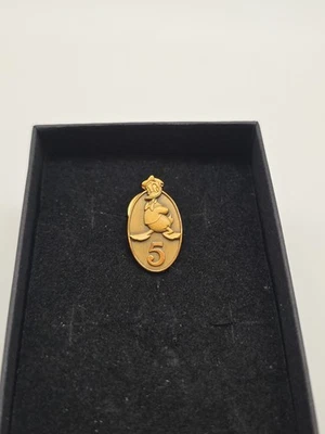PIN DE SERVICIO PARA MIEMBROS DEL ELENCO DISNEY WORLD PREMIO DONALD DUCK 5 AÑOS Foto 1 de 4