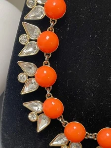 Collar Distintivo Firmado Tono Dorado J Crew Naranja Coral y Cristal Esmalte 20" - Imagen 1 de 5
