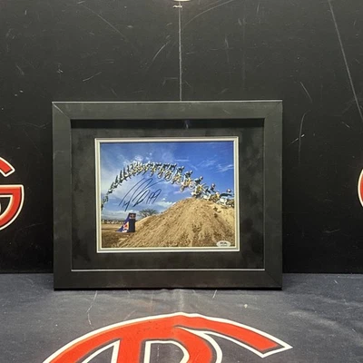 Foto autografiada de motocross de Travis Pastrana enmarcada 8x10 PSA ADN Foto 1 de 3