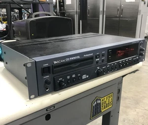 Tascam CD-RW901SL Professional Rewritable CD Player / Recorder - Bild 1 von 14