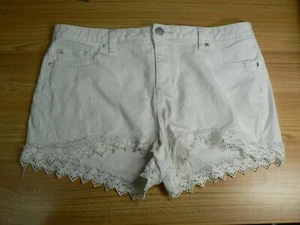 + LC LAUREN CONRAD WOMEN SZ 12 (34x2.5) WHITE SHORTS-MID RISE-STRETCH-LACE - Picture 1 of 6