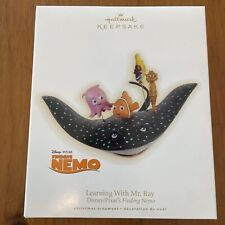Hallmark Keepsake Ornament Disney Finding Nemo: Learning With Mr. Ray 2009 NEW