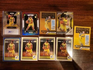 2023-24 Panini Prizm Brice Sensabaugh Rookie Rosso Bianco Blu Auto Prizm RC Jazz - Foto 1 di 8