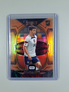 Panini Fifa Soccer Select 2022-23 Luca de la Torre /60 Orange Prizm