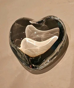BACCARAT CRYSTAL CLEAR HEART SHAPED PAPERWEIGHT SIGNED AND GORGEOUS 3" x 3" F/sh - Picture 1 of 8