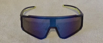 Óculos de sol esportivo Rawlings R100 categoria 2 roxo amarelo envoltório escudo - Imagem 1 de 4