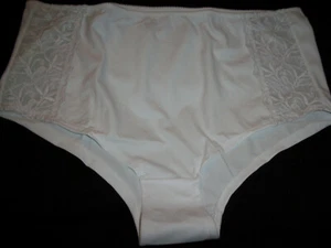 AMOUREUSE Ladies Embroidery Lace Boyleg Brief Panty Size 9/ 2XL White Color NWOT - Picture 1 of 3