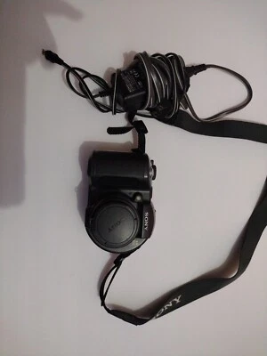 Sony Mavica MVC-CD500 Black LCD Display 5-MP 3x Optical Zoom Digital Camera - Image 1 of 4