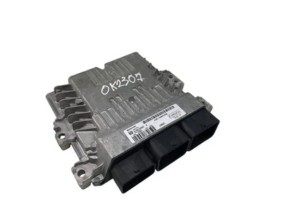 OK2307 FORD Engine Control Unit ECU AV61-12A650-AGB S180133027A - Image 1 of 4