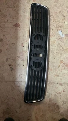 Grille De Masque Logo Radiateur AUDI A4 De 1994 À 1999 1701510 - Photo 1/2