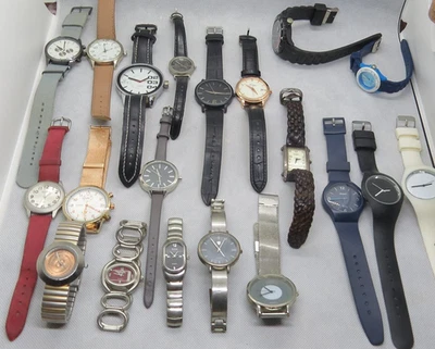 Riesiges Konvolut Armbanduhren Leder Gummi Stahl Fossil ua 43 Stück - Bild 1 von 4