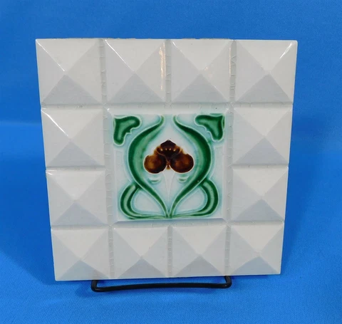 ANTIQUE MAJOLICA TILE BELGIUM SM C1900 ART NOUVEAU GREEN BROWN CREAM FLORAL Cover