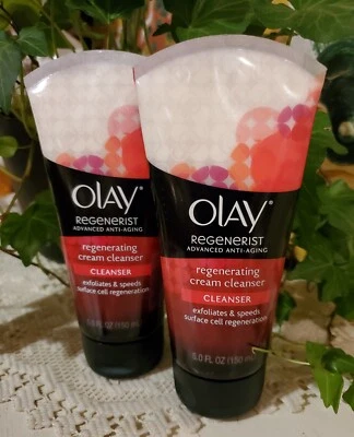 Olay Regenerist Cream Cleanser Anti-Aging exfoliates & speeds cell regeneration - Image 1 of 3