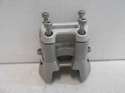 12 2012 Ducati Monster 696 OEM manillar elevadores pernos hardware completo (3) Foto 1 de 4