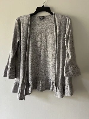 Cardigã Van Heusen cinza tamanho M babado sino mangas 3/4 frente aberta - Imagem 1 de 4