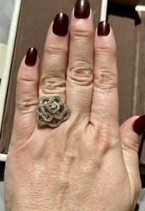 Ladies Swarovski Crystal Flower Ring Size N - Picture 1 of 5