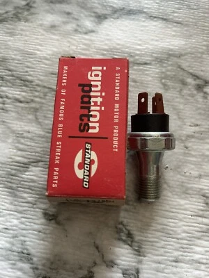 Transmisor de presión de aceite estándar Buick, Chevrolet PS148 Foto 1 de 3