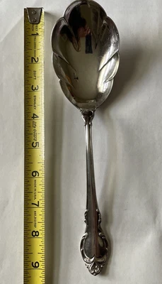 Holmes & Edwards Scalloped  Serving Spoon Deepsilver Silver Fashion Vintage 9" - Image 1 of 4