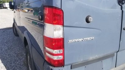 18 MERCEDES BENZ SPRINTER 2500 W906 MONTAJE LUZ TRASERA CONDUCTOR IZQUIERDO Foto 1 de 4